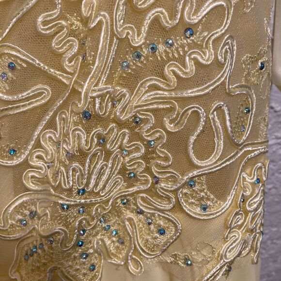 Dave & Johnny Yellow Prom Dress - Picture 12 of 16